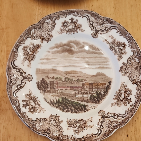 Johnson Brothers Brown and White Scenic Dessert Plates - Picture 4 of 5